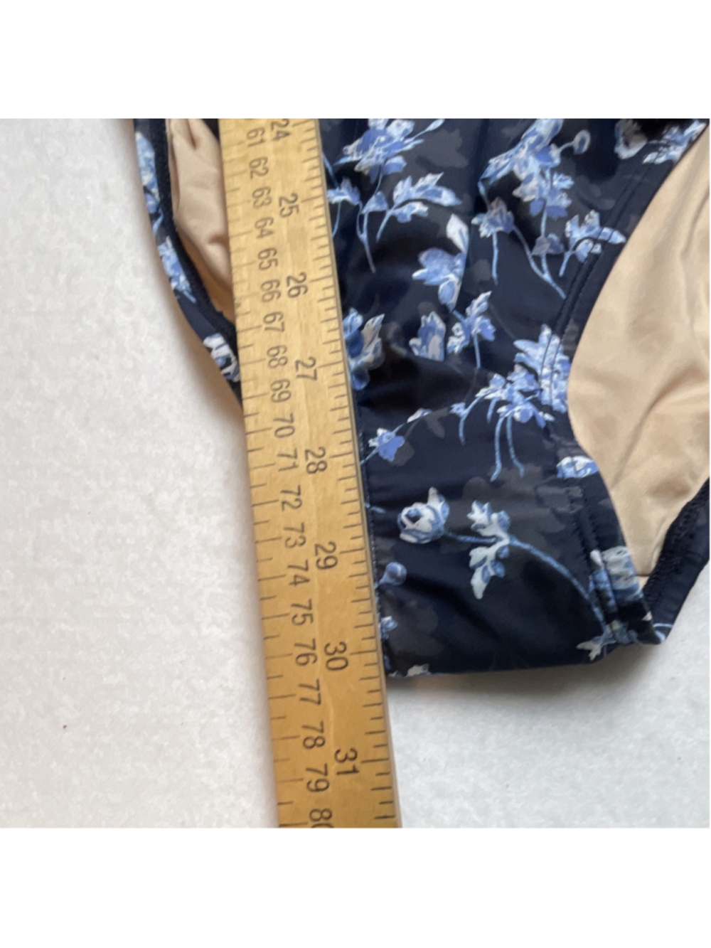 A Pea in the Pod Maternity One-Piece Swimsuit L Navy Blue Floral Underwire G - Picture 9 of 10